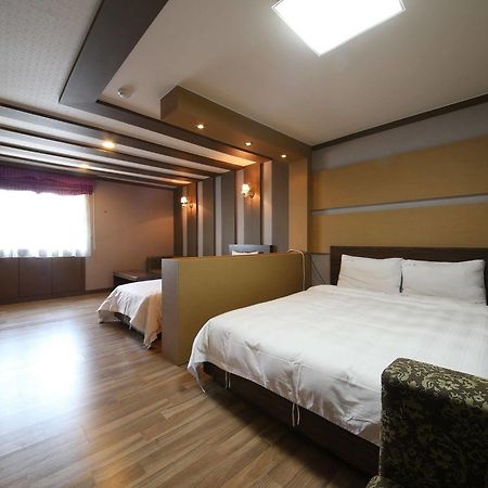 Yes Motel Gunsan Exterior photo